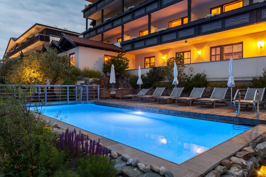 Alpentirolis Hotel ภายนอก รูปภาพ