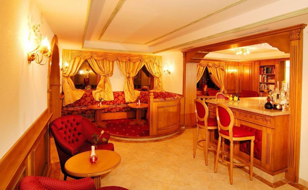 Alpentirolis Hotel ภายนอก รูปภาพ