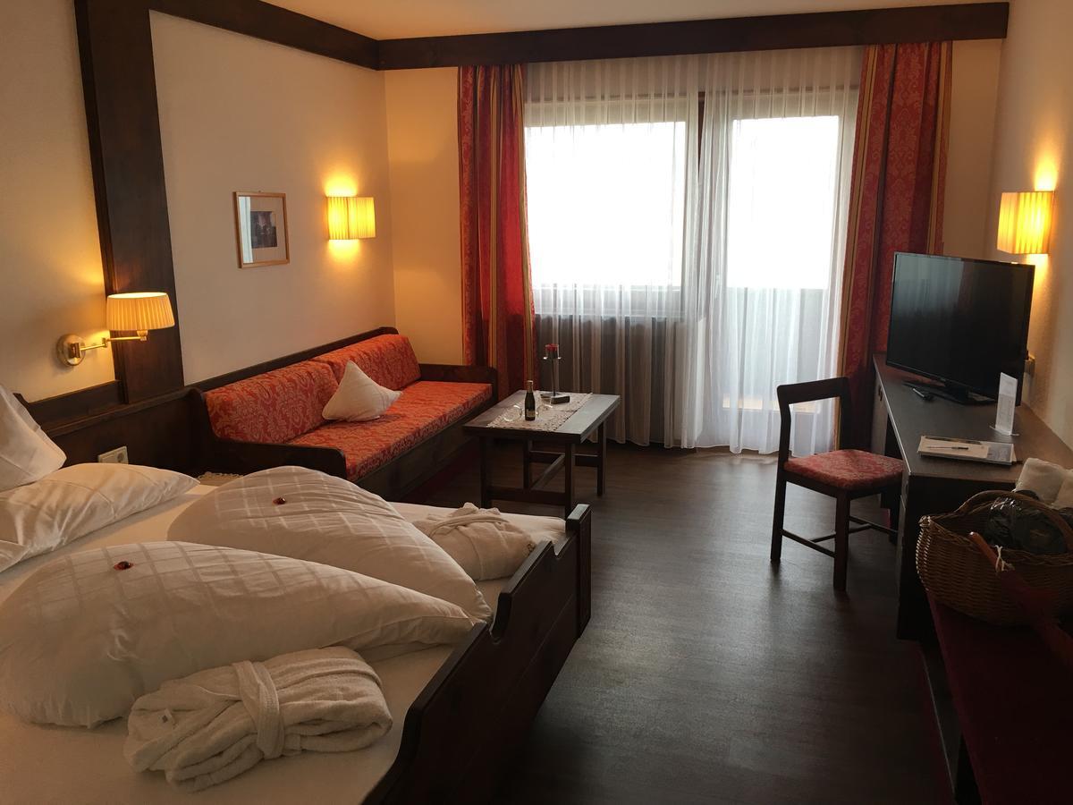 Alpentirolis Hotel ภายนอก รูปภาพ